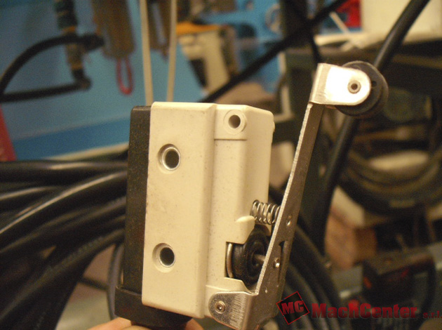 Cod.0266-N-Alimentador-AF-12C-300x3,2mm-05