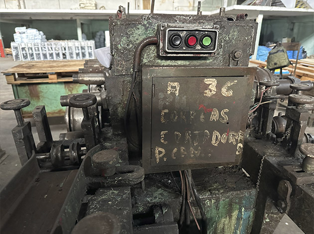 Cod.0913-U-Conformadora-de-tablillas-para-cortina-bombé-13