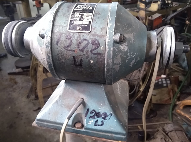 Cod.1202-U-Amoladora-0.5HP-02