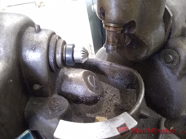 Cod.1292-U-Creadora-de-engranajes-MIKRON-05
