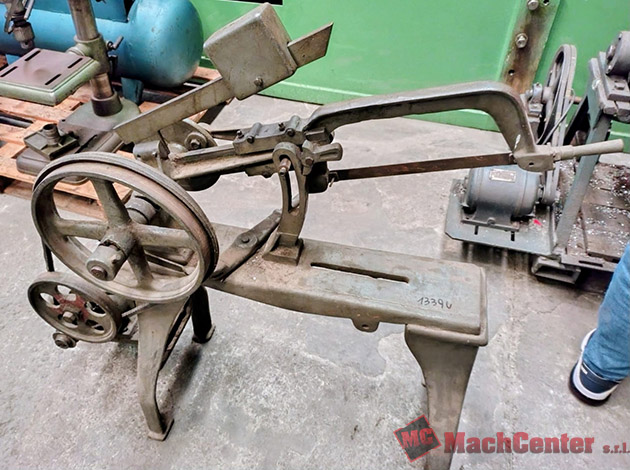 Cod.1339-U-Serrucho-Davica-03