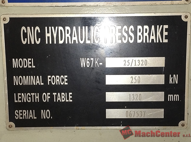 Cod.1445-U-Plegadora-Bipress-de-1500mm-con-cnc-Estun-11