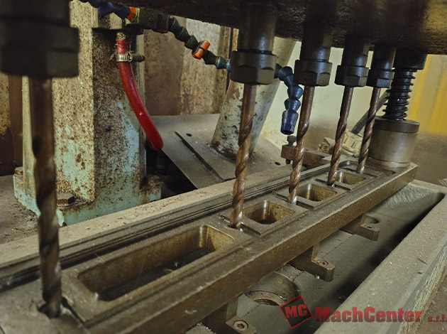 Cod.1450-U-Agujereadora-de-múltiple-husillo-05