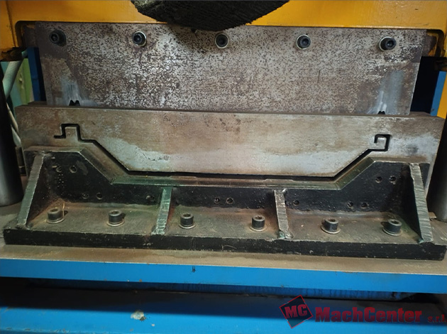 Cod.1462-U-Conformadora-de-paneles-tipo-canaleta-06