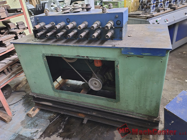 Cod.1485-U-Conformadora-de-perfiles-de-7-pasos-02