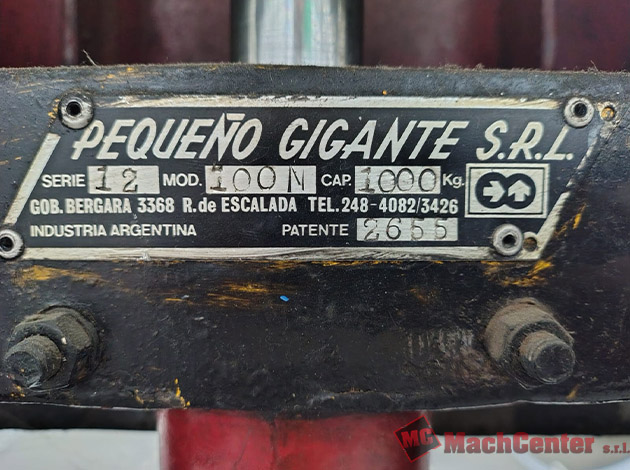 Cod.1524-U-Cargador-pequeño-gigante-para-1000kg-05